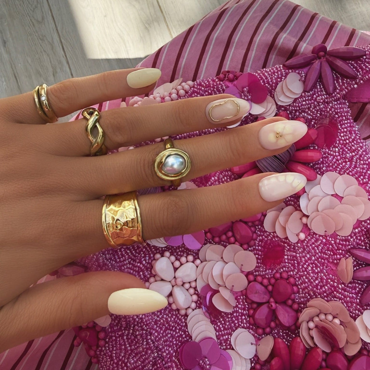 Linked Ring