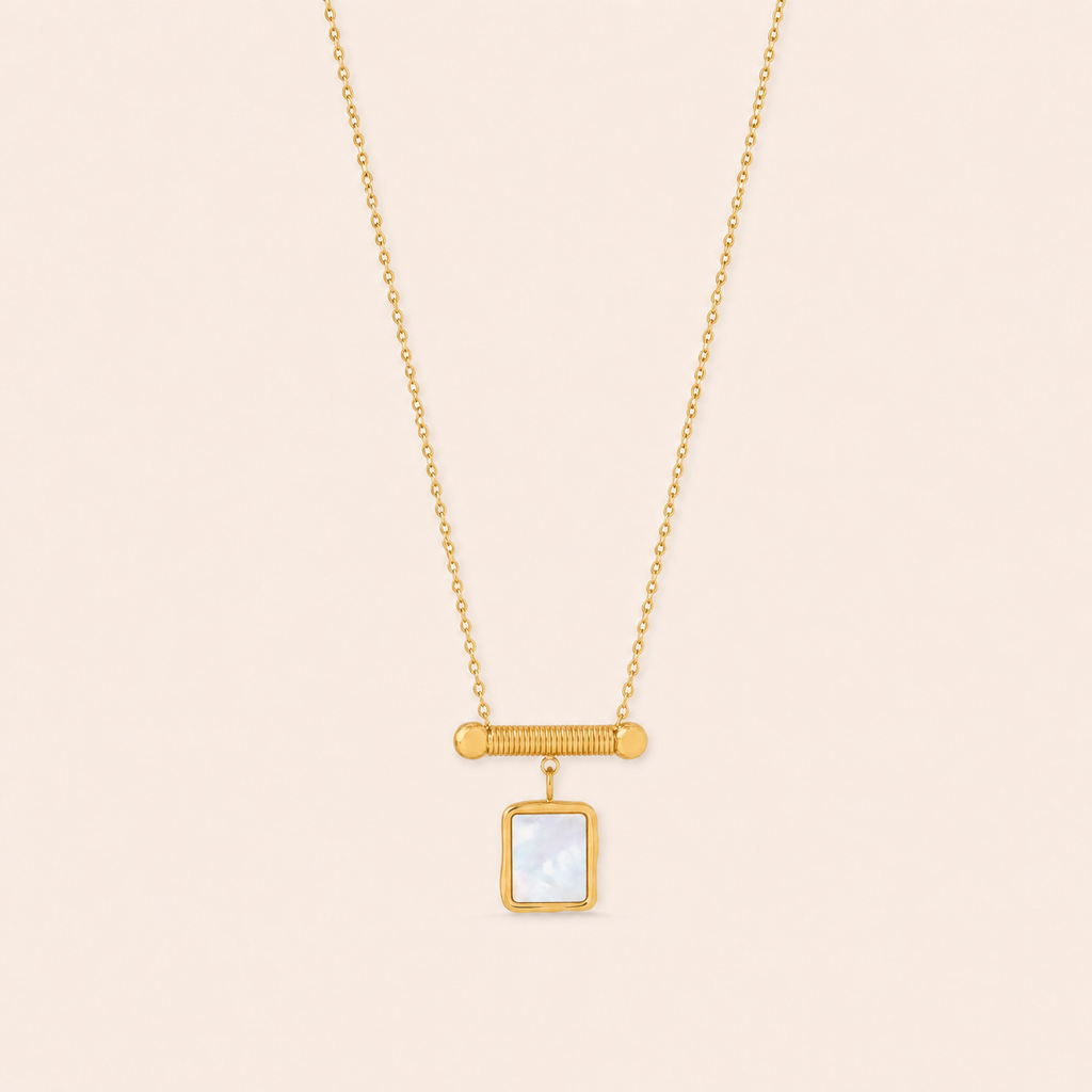 Ivory Shell Pendent Necklace